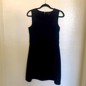 Sleveless Black Dress with Front Pockets